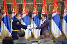 Prime Minister presents decorations to members of the Ministry of Defence and Serbian Armed Forces on 23 April – Serbian Armed Forces Day