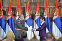 Prime Minister presents decorations to members of the Ministry of Defence and Serbian Armed Forces on 23 April – Serbian Armed Forces Day