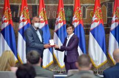 Prime Minister presents decorations to members of the Ministry of Defence and Serbian Armed Forces on 23 April – Serbian Armed Forces Day