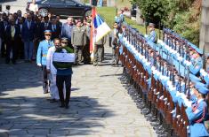 Vice-President of the Republic of India lays a wreath at the Monument to the Unknown Hero