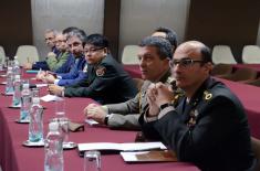 Informisanje stranih vojnih predstavnika o pitanjima iz nadležnosti Sektora za politiku odbrane