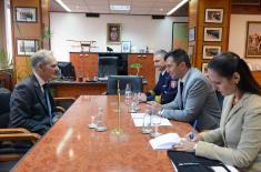 Minister of Defence meets the Ambassador of Greece