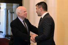 Defence Minister meets US Senator John McCain