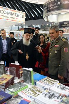 Patriarch Irinej visits the booth of Odbrana Media Centre