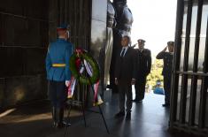 Minister of Defence lays wreath at Mt. Avala on Serbian Armed Forces Day  