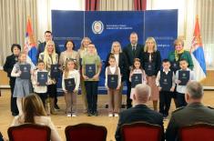 Uručene nagrade pobednicima konkursa „Naš vojnik, naš heroj“