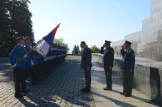 Minister of Defence lays wreath at Mt. Avala on Serbian Armed Forces Day  