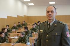 World-renowned scientist invites secondary school students to enrol in Military Academy  