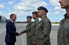 Министар Стефановић: Позивам младе да изаберу позив војног пилота 