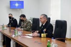 Poseta komandanta Komande združenih snaga NATO-a u Napulju