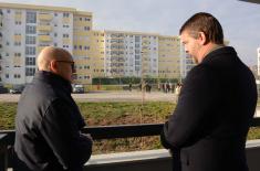 Minister Vučević hands over apartment keys to members of security forces