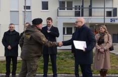 Minister Vučević hands over apartment keys to members of security forces