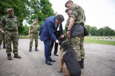 Minister Gašić visits Dog Training Centre in Niš