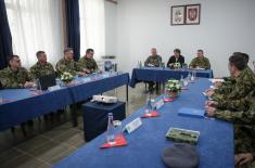 Министар Гашић обишао припаднике Војске Србије ангажоване у стално задејствованим снагама