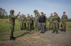 Министар Гашић обишао припаднике Војске Србије ангажоване у стално задејствованим снагама