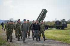 Министар Гашић обишао припаднике Војске Србије ангажоване у стално задејствованим снагама