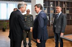 Sastanci ministra odbrane sa akreditovanim ambasadorima u Srbiji 