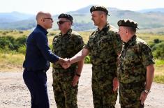  Министар Вучевић присуствовао гађањима из ПАСАРС - а на „Пасуљанским ливадама“