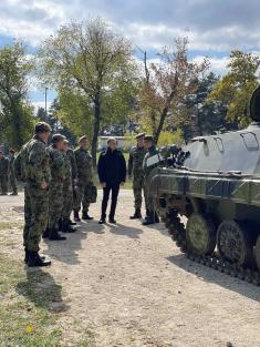 Minister of Defence Stefanović and Chief of General Staff, General Mojsilović, visit units on alert