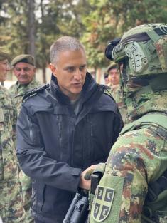 Minister of Defence Stefanović and Chief of General Staff, General Mojsilović, visit units on alert