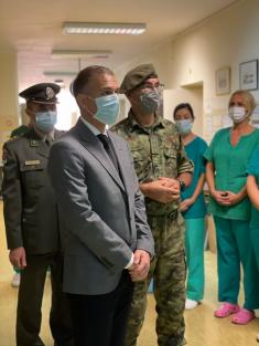 Ministar Stefanović obišao vojnu kovid bolnicu „Karaburma“ 