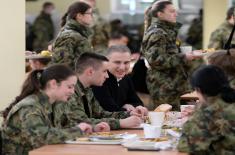 Minister Stefanović at lunch with Military Academy cadets and Reserve Officers Course participants