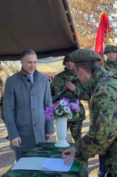 Војници децембарске генерације положили заклетву 