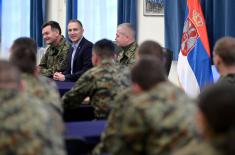 Minister Stefanović with Guard members