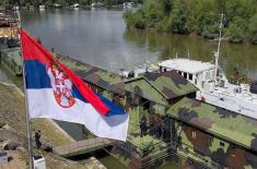 Ministar Stefanović obišao pripadnike Rečne flotile