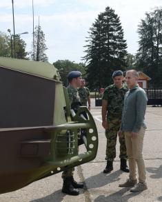 Minister Stefanović visits Kraljevo-based artillery units equipped with modernized assets 