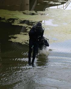 Minister Stefanović attends training conducted by river commandos serving in “Griffins“ Battalion