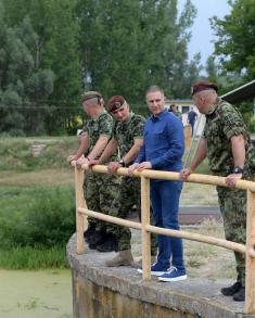 Minister Stefanović attends training conducted by river commandos serving in “Griffins“ Battalion