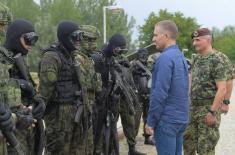 Minister Stefanović attends training conducted by river commandos serving in “Griffins“ Battalion