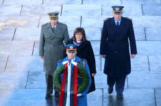 Predsednica Narodne skupštine položila venac na Spomenik Neznanom junaku na Avali