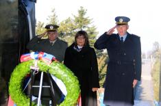 Predsednica Narodne skupštine položila venac na Spomenik Neznanom junaku na Avali