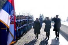 Председница Народне скупштине положила венац на Споменик Незнаном јунаку на Авали