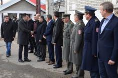 Defence Minister visits "Yumco"