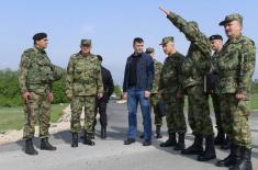 Defence Minister on the border with the Republic of Macedonia 