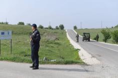 Defence Minister on the border with the Republic of Macedonia 