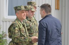 Defence Minister on the border with the Republic of Macedonia 