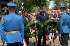 Wreaths laid on the monument to Senta battle