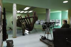 Members of the Russian expert teams visit the Military Museum