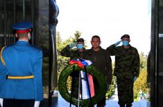 The Minister of Defence laid a wreath at the Monument to the Unknown Hero on the occasion of the Serbian Armed Forces Day