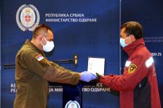  Military service medals to the doctors of the Chinese medical team