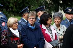 Serbian and Armenian presidents lay wreaths at the monument of gratitude of the Armenian people