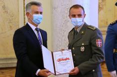 Министар Вулин: Србија је бескрајно поносна на припаднике Министарства одбране и Војске Србије