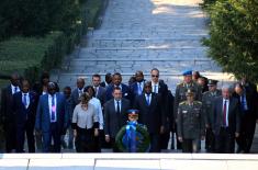 President of the Democratic Republic of Congo lays wreath at the Monument to the Unknown Hero