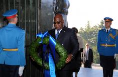 President of the Democratic Republic of Congo lays wreath at the Monument to the Unknown Hero