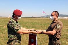 A paratrooper’s beret for Minister Vulin