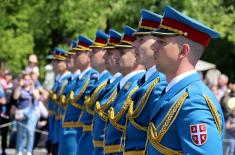 Promenadni defile Reprezentativnog orkestra i egzercir pripadnika Garde 